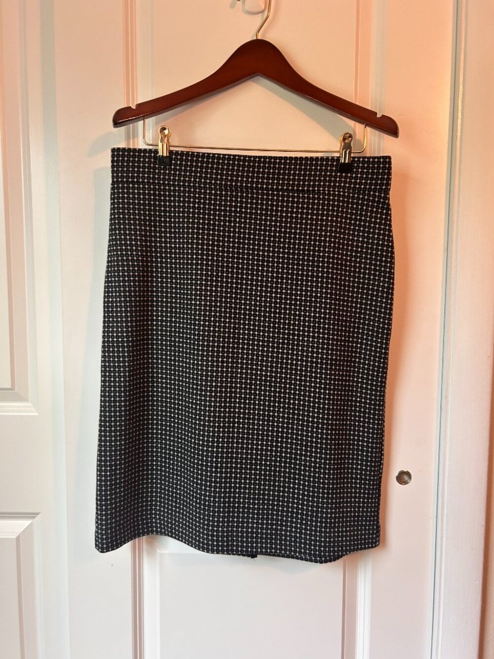 Counterparts Black & White Pencil Skirt Stretch Knit Knee Length